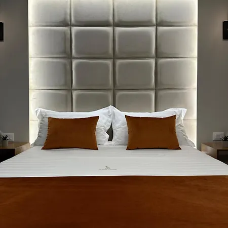 Glenis Luxury دراس